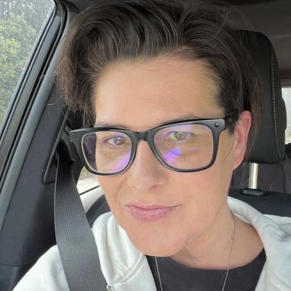 Meet your Posher, Jenn